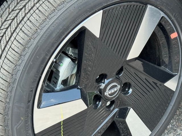 2025 Nissan Kicks SR - Photo 8