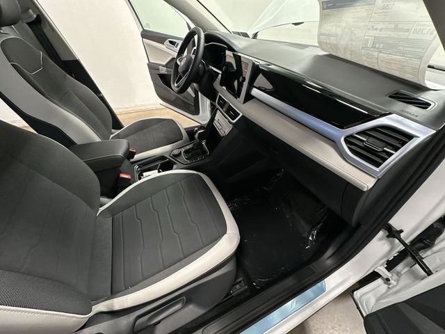 2026 Volkswagen Taos 1.5T SE White at Sutliff Volkswagen