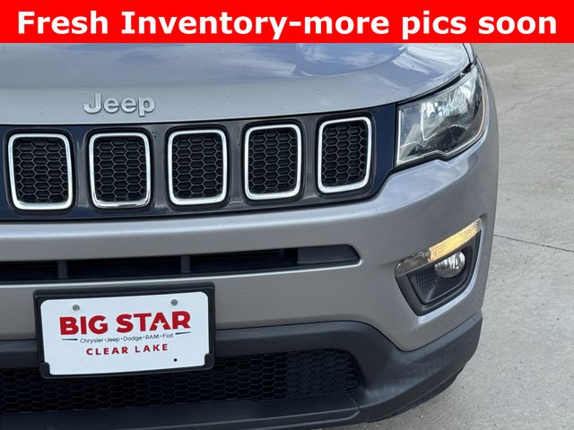 2020 Jeep Compass Latitude Silver at Texan Dodge Chrysler Jeep Ram