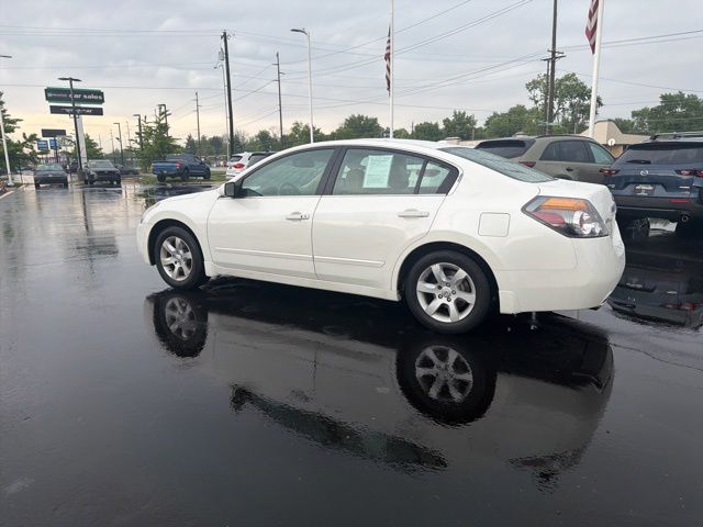 Used 2009 White Nissan 2.5 SL image 15