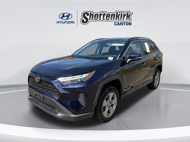 Cavalry Blue 2022 Toyota RAV4 XLE FWD SUV / Crossover Front-Wheel Drive 8-Speed Automatic