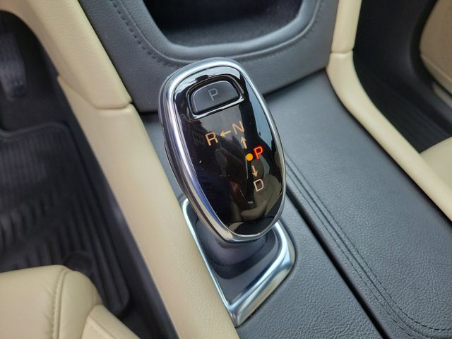 2018 Cadillac XT5 Luxury White at Autostrade