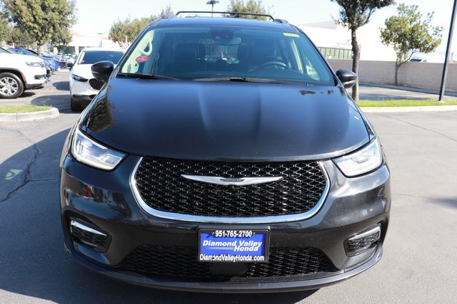 2022 Chrysler Pacifica Touring L 2