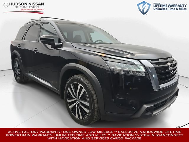 Super Black 2024 Nissan Pathfinder Platinum FWD SUV / Crossover Front-Wheel Drive 9-Speed Automatic