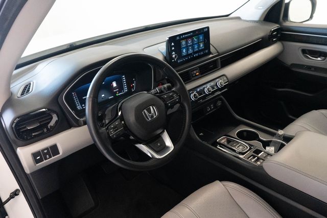Used 2025 Honda Pilot SUV