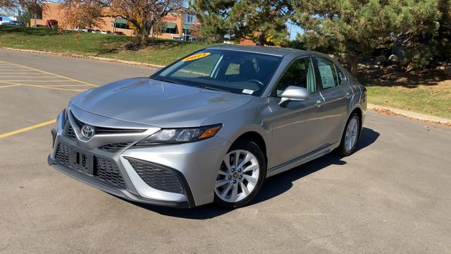 2021 Toyota Camry SE 4