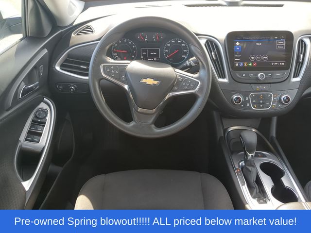 Used 2025 Summit White Chevrolet LT image 38