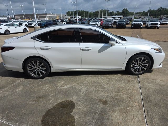 Used 2020 Lexus ES Sedan