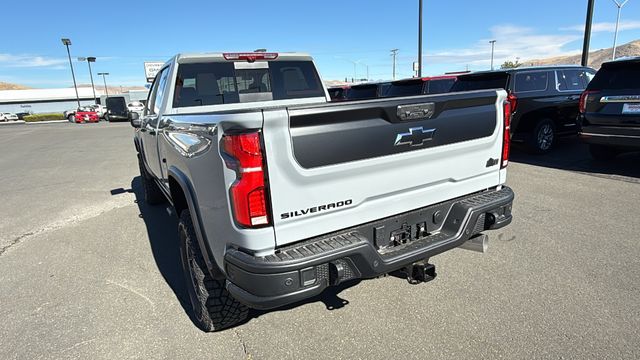 2025 Chevrolet Silverado 2500HD ZR2 5