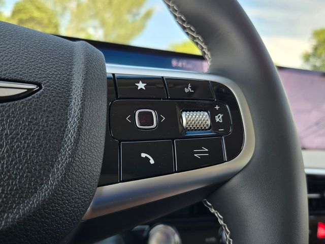 2027 Genesis GV70