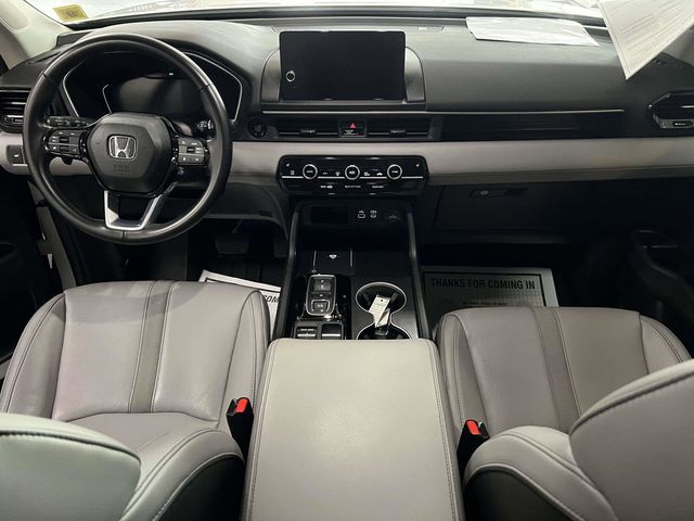 used 2025 Honda Pilot car, priced at $38,991