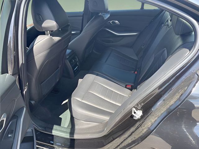 2019 BMW 3 Series 330i - Photo 9