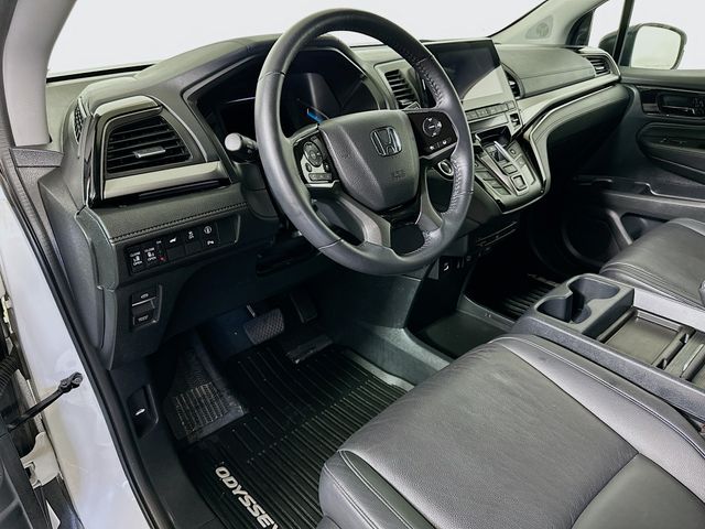 2023 Honda Odyssey Touring photo