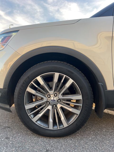 2018 Ford Explorer Platinum 4