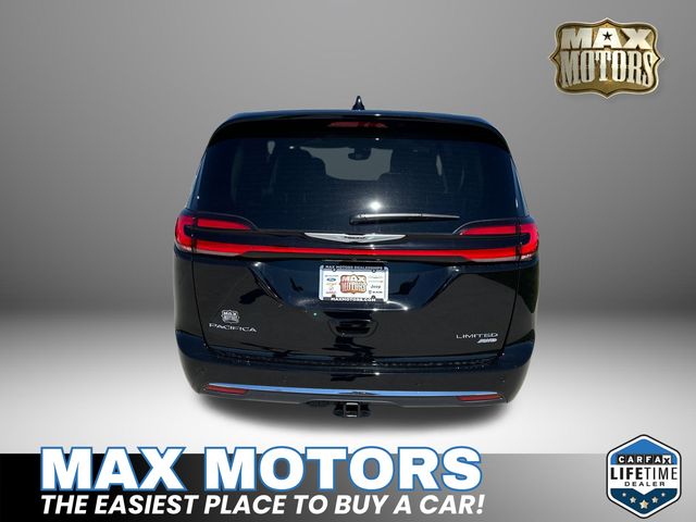 2024 Chrysler Pacifica Limited 8