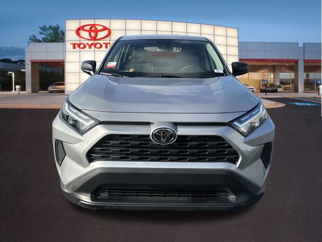 2023 Toyota RAV4 LE 24