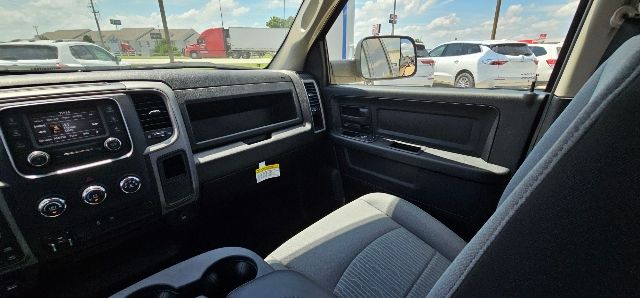 2024 Ram 1500 Classic Tradesman 34