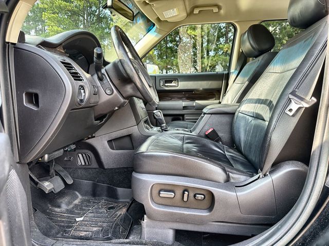Used 2016 Black Ford SEL image 12