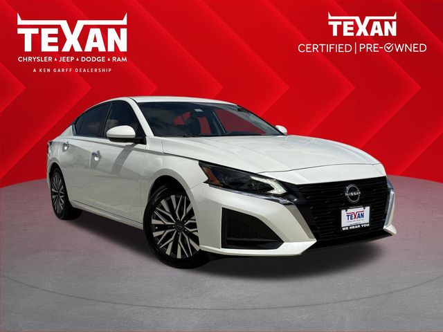 2023 Nissan Altima 2.5 SV White at Emmons Autoplex