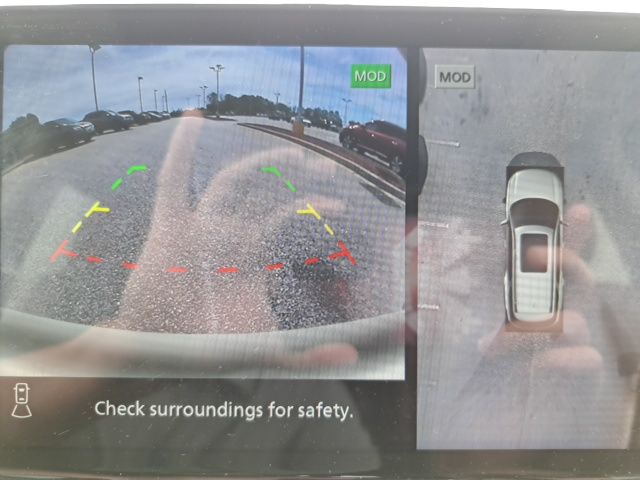 Used 2024 White Nissan Platinum image 24