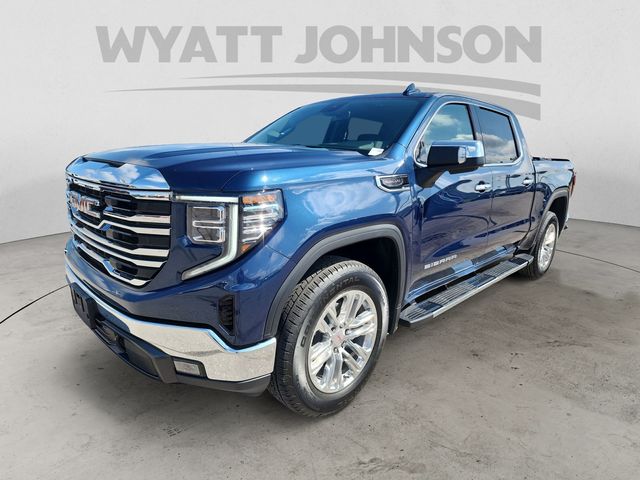 2023 GMC Sierra 4WD Crew Cab Short Box SLT's photo