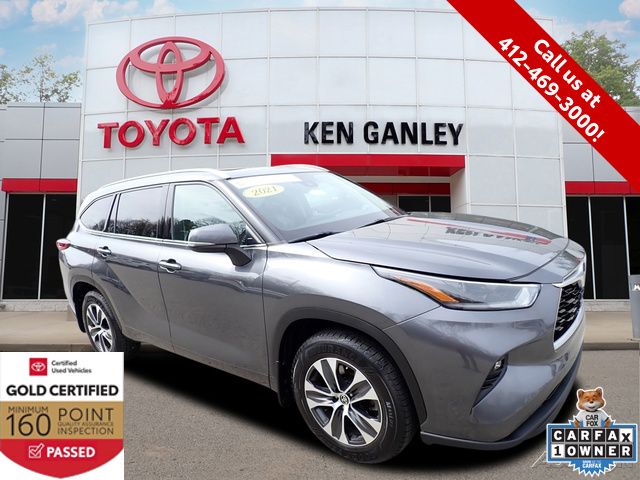 Magnetic Gray Metallic 2021 Toyota Highlander XLE AWD SUV / Crossover All-Wheel Drive 8-Speed Automatic