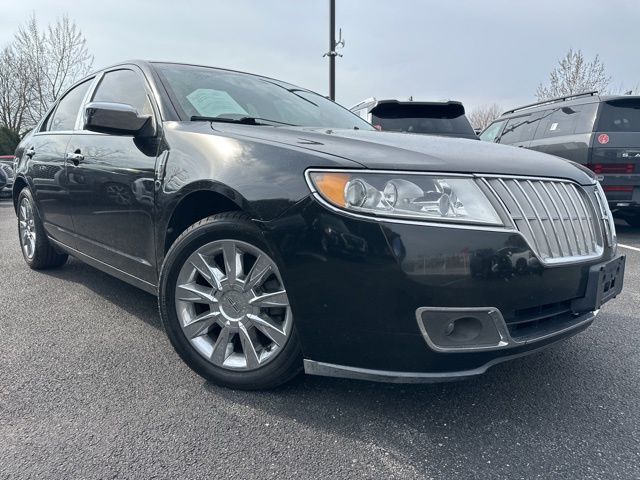 Used 2011 Black Lincoln Base image 2