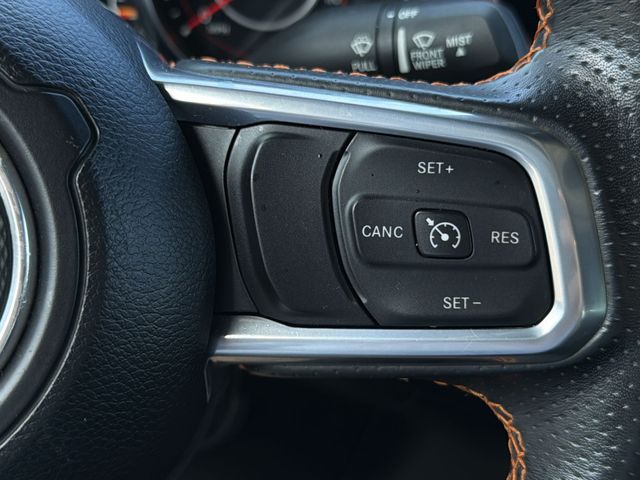 Used 2020 Black Jeep Mojave image 31
