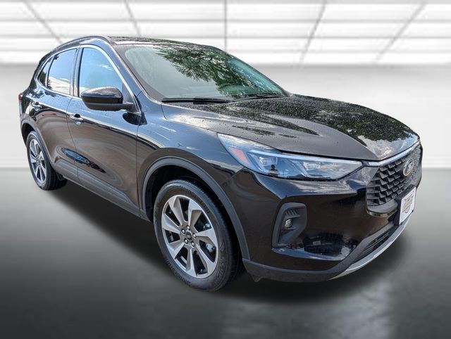 Agate Black Metallic 2025 Ford Escape SUV / Crossover All-Wheel Drive 8-Speed Automatic