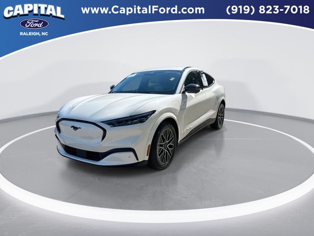 Used 2025 White Ford Premium image 4