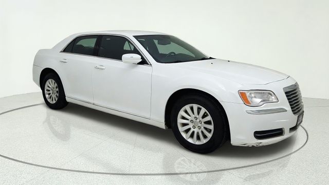 2014 Chrysler 300 Base White at Autostrade