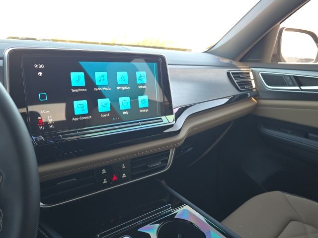 2024 Volkswagen Atlas Cross Sport 2.0T SE w/Technology:45688B