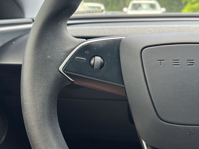 Used 2025  Tesla Long Range image 28