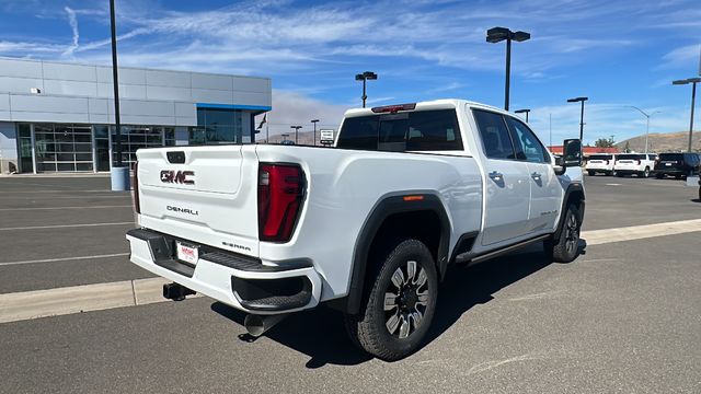 2024 GMC Sierra 2500HD Denali 3