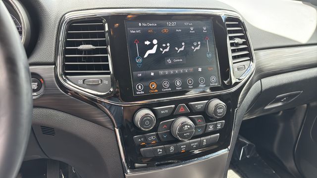 Used 2022 Black Jeep Laredo X image 30