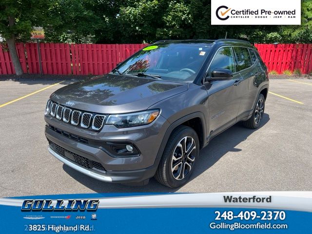 Gray (Granite Crystal Metallic Clearcoat) 2024 Jeep Compass SUV / Crossover Four-Wheel Drive 8-Speed Automatic
