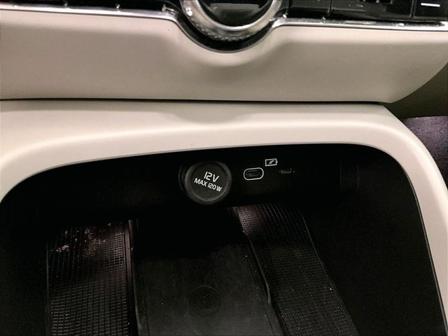 2024 Volvo XC40 Ultimate Gray at Spitzer Acura