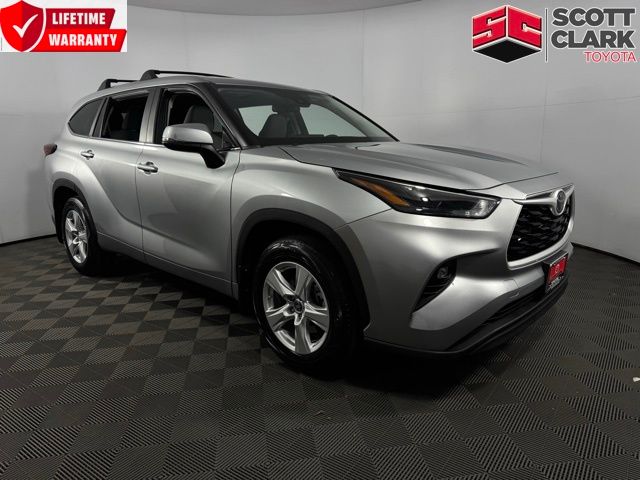 2023 Toyota Highlander LE