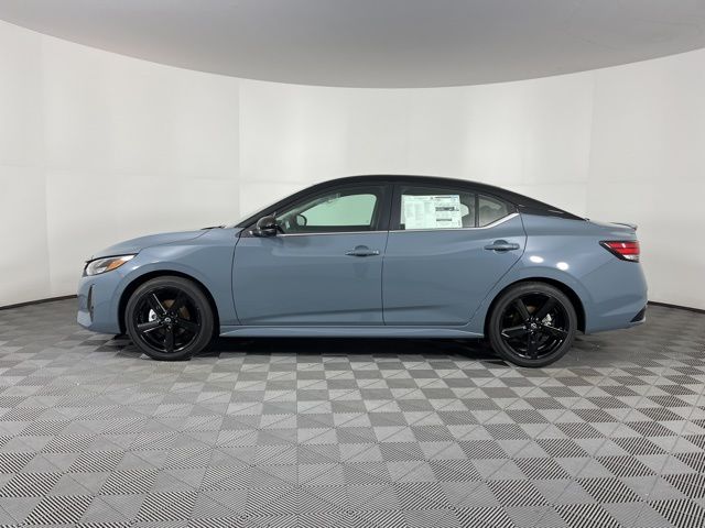 2025 Atlantic Gray Metallic/Super Black Nissan Sentra SR FWD Sedan