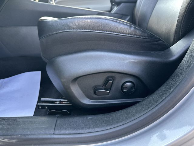 Certified Used 2024 Silver Jeep Limited image 16