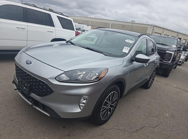 2022 Silver Metallic Ford Escape Plug-In Hybrid SEL FWD SUV