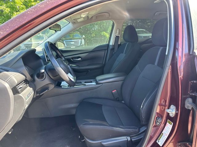 Used 2020 Rosewood Metallic Nissan SV image 7