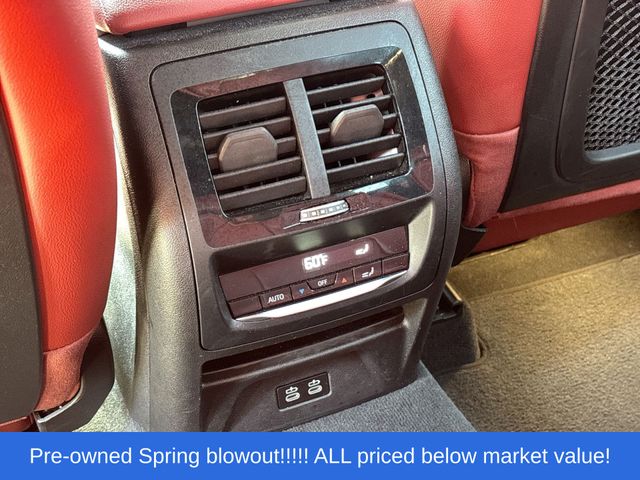 Used 2022 Black Sapphire Metallic BMW sDrive30i image 19