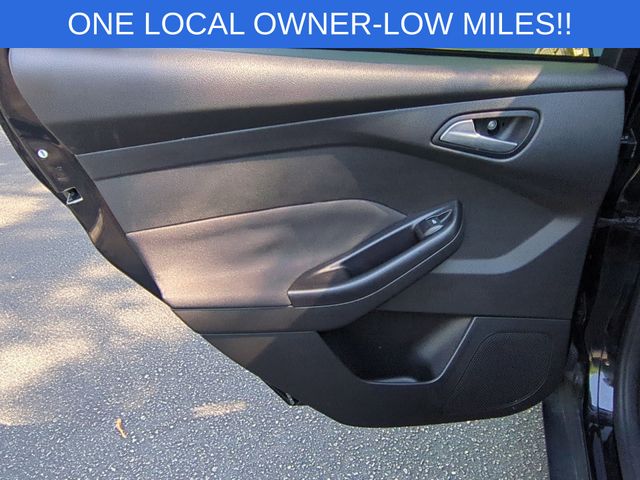 Used 2016 Black Ford SE image 28