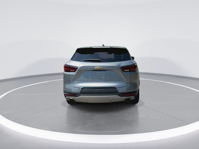 Used 2025 Gray Chevrolet LT image 9