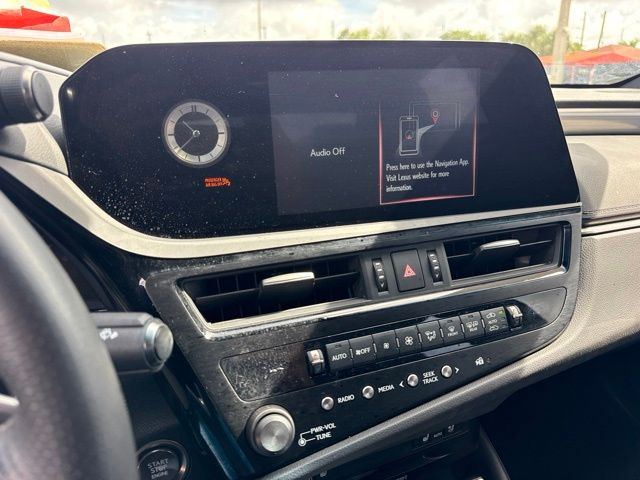 2022 Lexus ES - $39,888