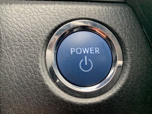 2023 Toyota Camry Hybrid LE photo