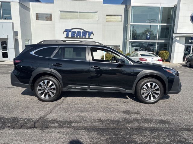 Crystal Black Silica 2025 Subaru Outback Limited AWD SUV / Crossover All-Wheel Drive Continuously Variable Transmission