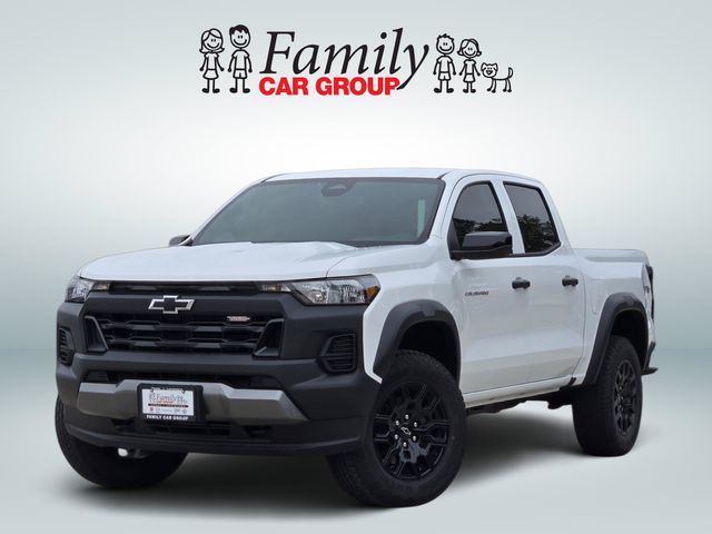 Summit White 2026 Chevrolet Colorado Pickup Truck Four-Wheel Drive 8-Speed Automatic