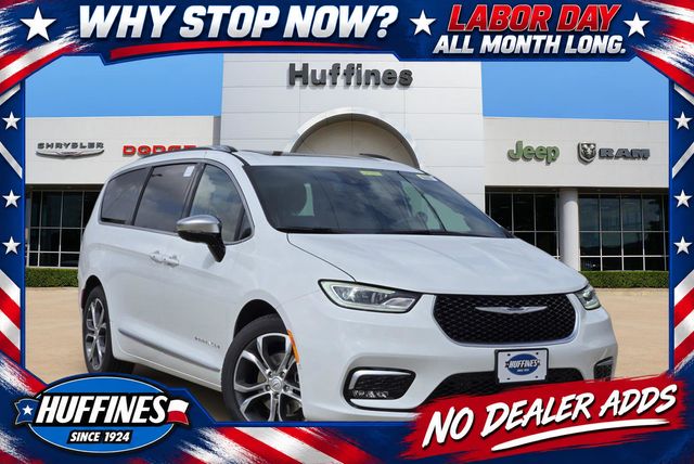 Bright White Clearcoat 2026 Chrysler Pacifica Minivan Front-Wheel Drive 9-Speed Automatic